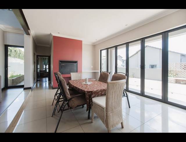 5 BEDROOM HOUSE FOR SALE IN COPPERLEAF ESTATE